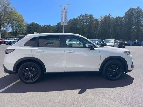 New 2026 Honda HR-V Sport image 4