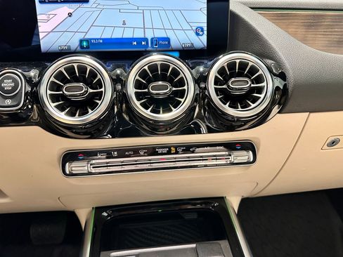 Certified 2025 Mercedes-Benz GLA 250 Exclusive 4MATIC w/ Exclusive Package image 26