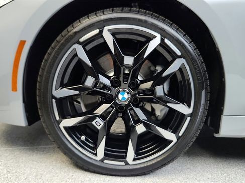 Used 2025 BMW 330i xDrive Sedan w/ M Sport Package image 19