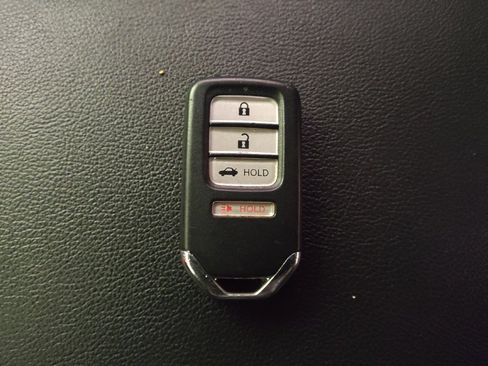Used 2019 Honda Accord LX image 32