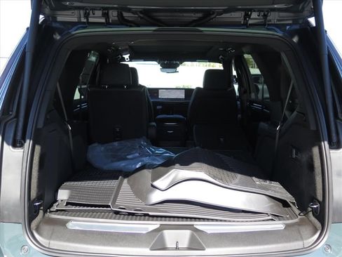 New 2026 Cadillac Escalade Luxury w/ Touring Package image 25