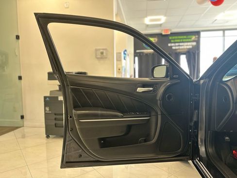 Used 2019 Dodge Charger SXT w/ Plus Group image 37