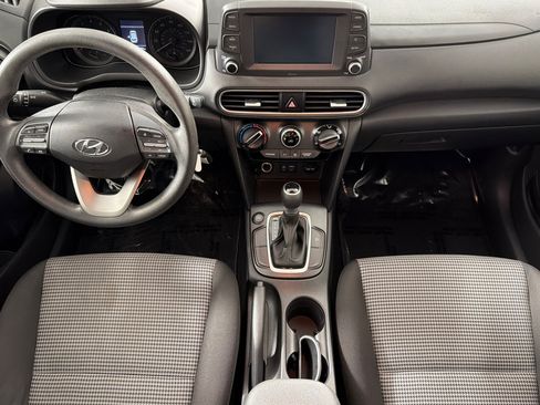 Used 2018 Hyundai Kona SE FWD image 12