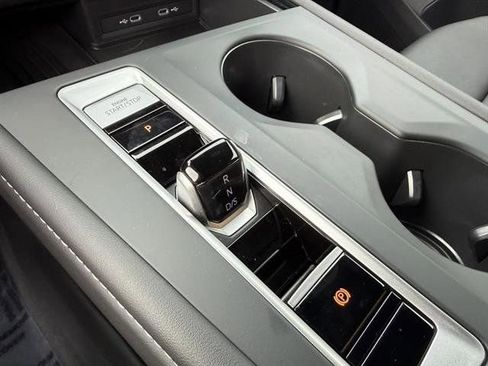 Certified 2025 Volkswagen Atlas Cross Sport SE image 26