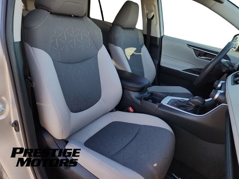 Used 2021 Toyota RAV4 XLE w/ Convenience Package AWD/4WD image 31