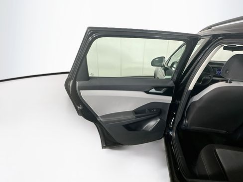 Used 2024 Volkswagen Taos S FWD image 25