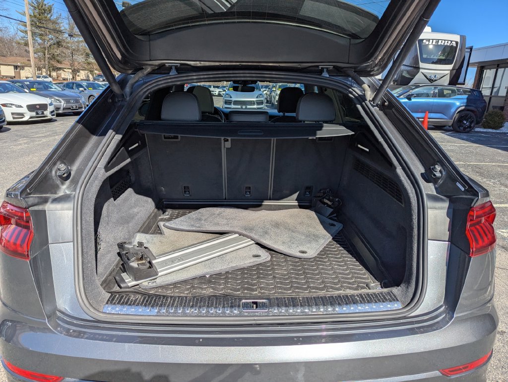 Used 2019 Audi Q8 Premium AWD/4WD image 37