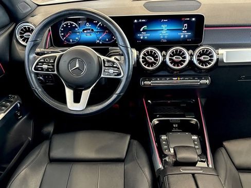 Certified 2021 Mercedes-Benz GLB 250 image 31