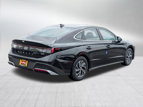 New 2026 Hyundai Sonata Blue FWD image 4
