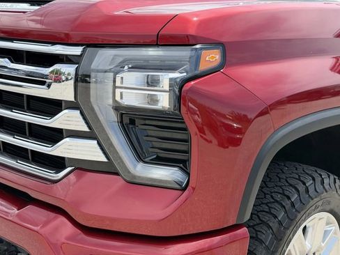 Used 2024 Chevrolet Silverado 2500 High Country w/ High Country Premium Package AWD/4WD image 13