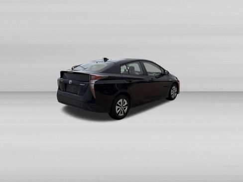 Used 2016 Toyota Prius Three w/ Advanced Technology Package FWD image 5