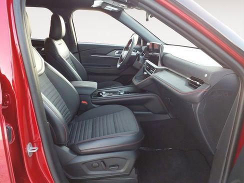 Used 2025 Ford Explorer ST-Line w/ Premium Package image 15