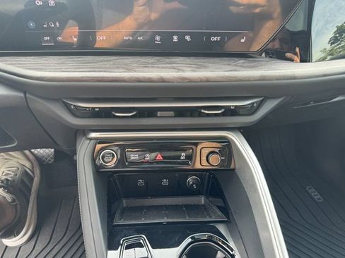 Used 2025 Audi Q5 Premium Plus w/ Premium Plus AWD/4WD image 21