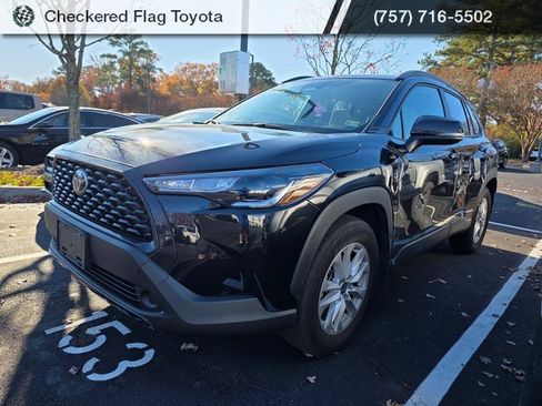 Used 2023 Toyota Corolla Cross LE image 1