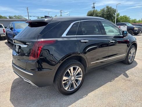 Used 2025 Cadillac XT5 Premium Luxury w/ Technology Package FWD image 3