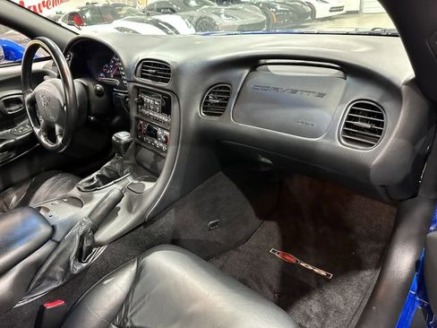 Used 2002 Chevrolet Corvette Z06 w/ Memory Pkg RWD image 9