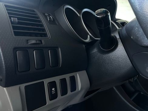 Used 2015 Toyota Tacoma image 22