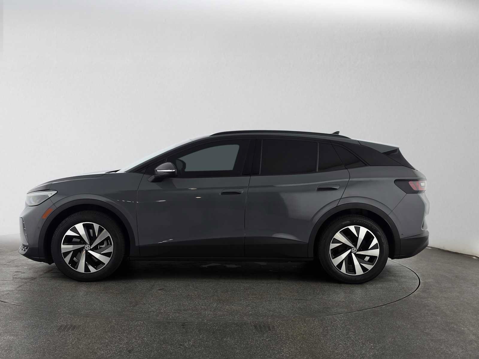 Used 2023 Volkswagen ID.4 2WD image 6