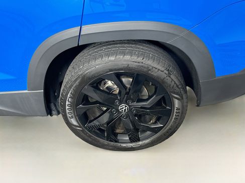 Used 2023 Volkswagen Taos SE image 11