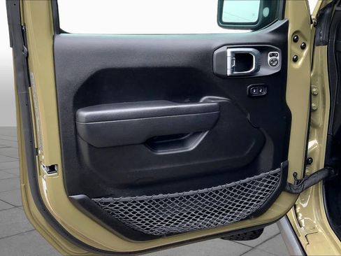 Used 2025 Jeep Wrangler Sport AWD/4WD image 19