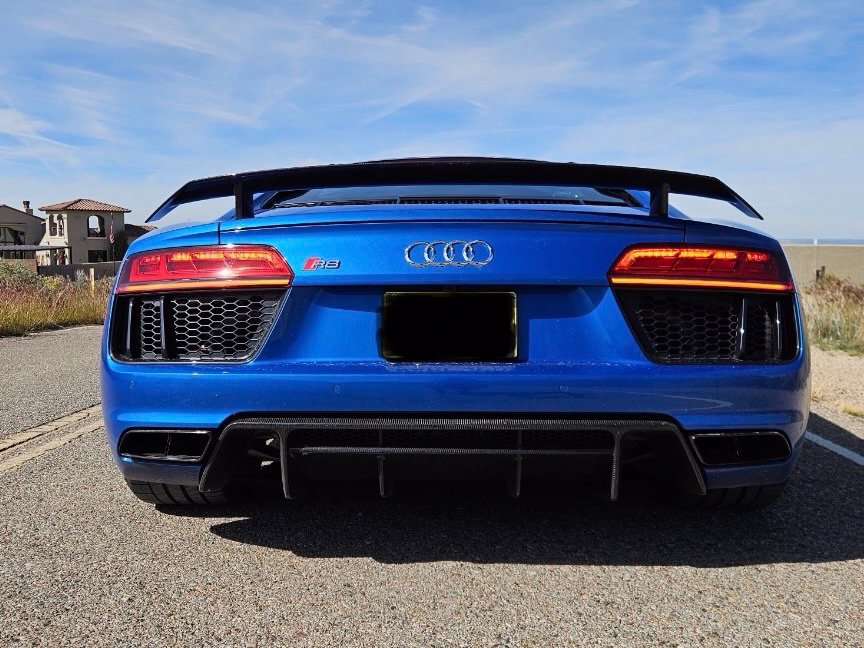 Used 2017 Audi R8 V10 plus AWD/4WD image 4