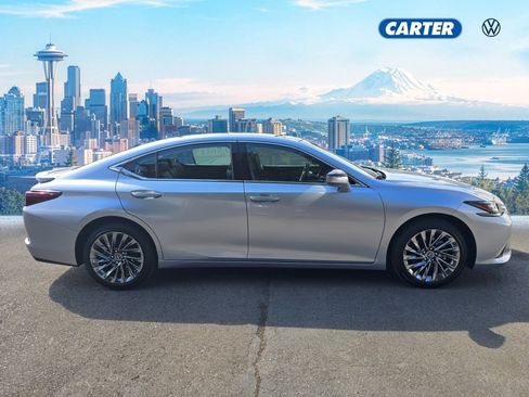 Used 2025 Lexus ES 350 w/ Accessory Package (Z1) FWD image 2