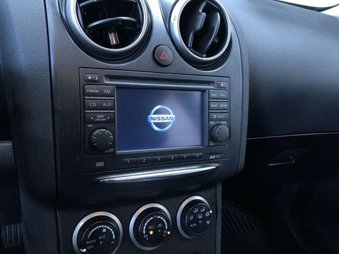 Used 2011 Nissan Rogue SV w/ Premium Pkg image 28