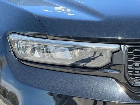 Used 2024 Jeep Grand Cherokee Altitude image 8