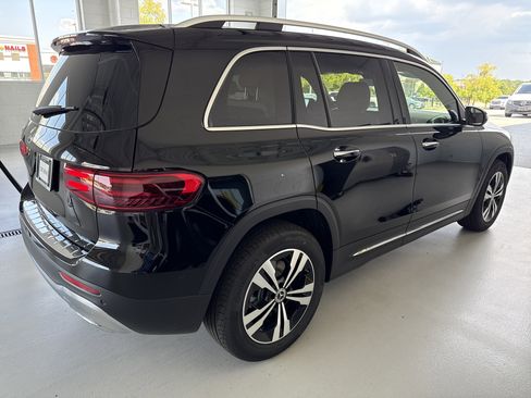 New 2026 Mercedes-Benz GLB 250 image 9