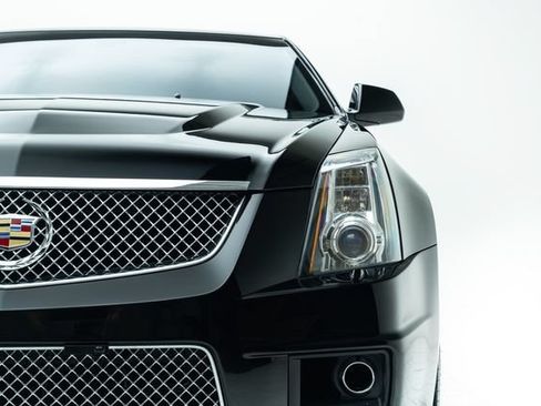 Used 2014 Cadillac CTS V RWD image 7