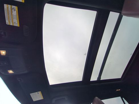 Used 2024 Ford Expedition Max Limited image 19