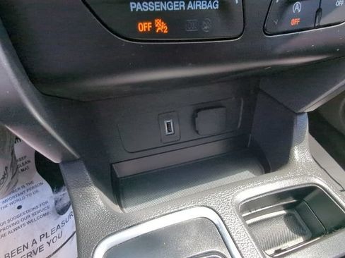 Used 2017 Ford Escape SE AWD/4WD image 19