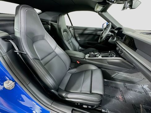 Used 2025 Porsche 911 Carrera image 27