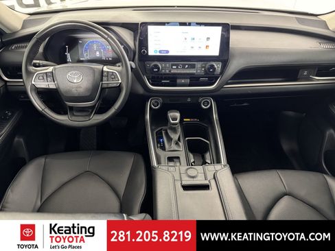 Certified 2024 Toyota Grand Highlander XLE image 24
