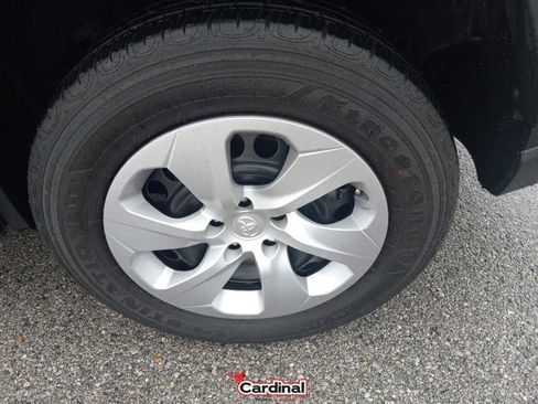 Used 2024 Toyota RAV4 LE image 12