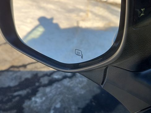 Certified 2025 Subaru Outback Premium image 14