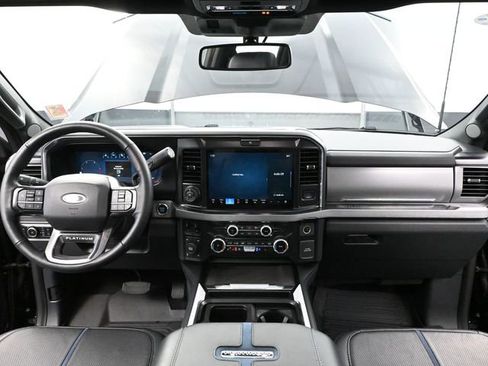 Used 2025 Ford F250 Platinum image 27