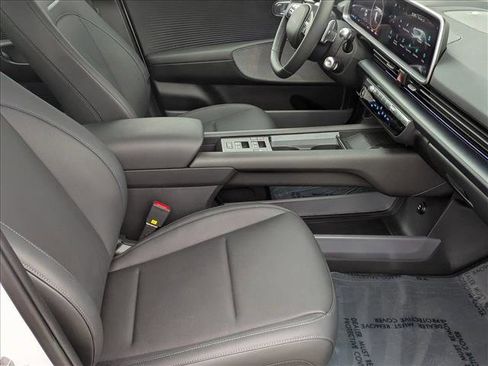 Used 2025 Hyundai Ioniq 6 Limited image 22