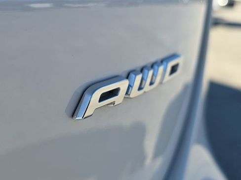 Used 2024 Ford Edge SE AWD/4WD image 9