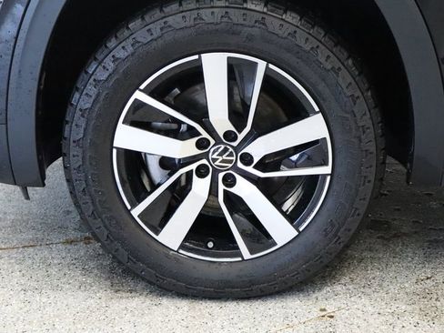 Used 2022 Volkswagen Atlas SE image 12