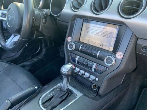 Used 2019 Ford Mustang Premium image 10