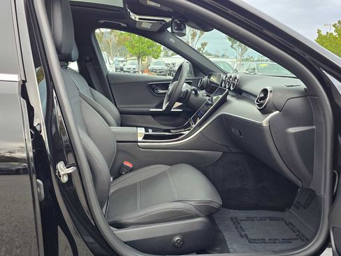 Used 2025 Mercedes-Benz C 300 4MATIC Sedan image 13