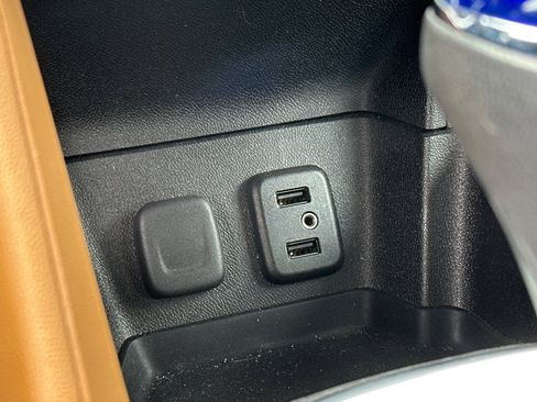 Used 2017 Chevrolet Volt Premier w/ Driver Confidence II Package image 29