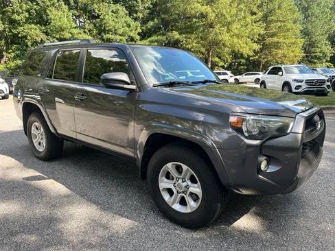 Used 2019 Toyota 4Runner SR5 RWD image 2