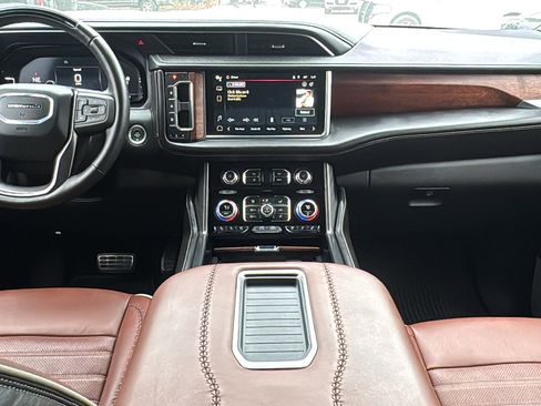 Used 2024 GMC Yukon Denali Ultimate image 17