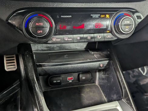 Used 2023 Kia Forte GT-Line w/ GT-Line Premium Package FWD image 19