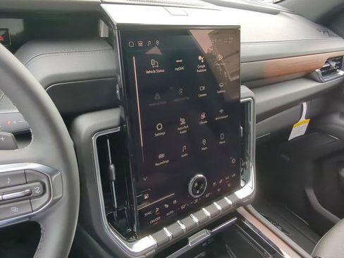 New 2026 GMC Yukon Denali w/ Sun & Power Step Package image 30