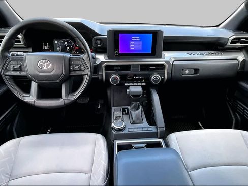 Used 2026 Toyota Tacoma SR5 AWD/4WD image 15