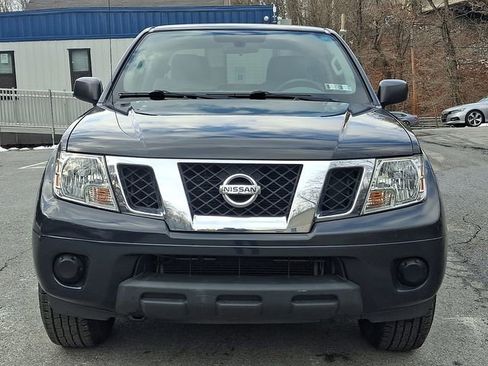 Used 2012 Nissan Frontier SV image 3