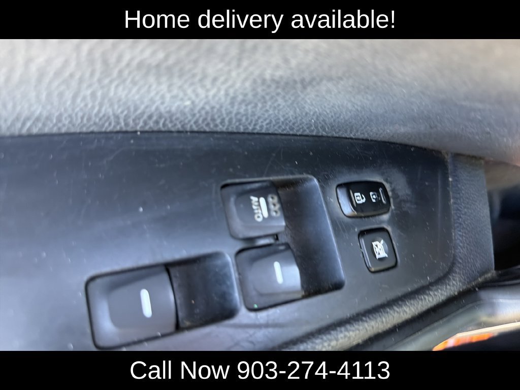 Used 2013 Hyundai Veloster w/ Style Pkg FWD image 9